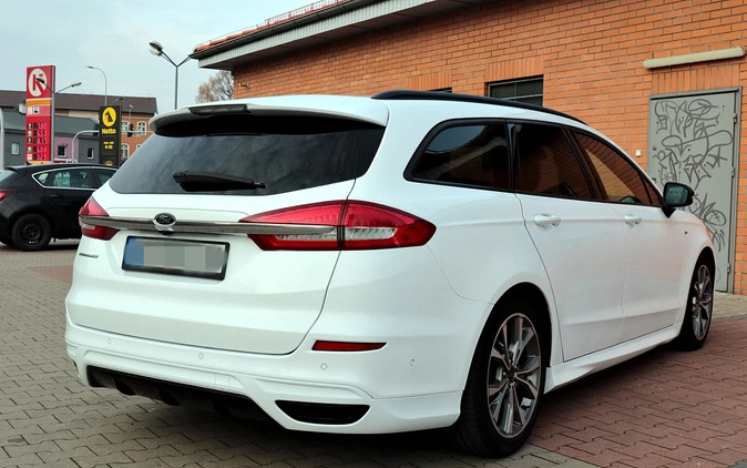 Ford Mondeo cena 67900 przebieg: 198978, rok produkcji 2018 z Wałbrzych małe 781